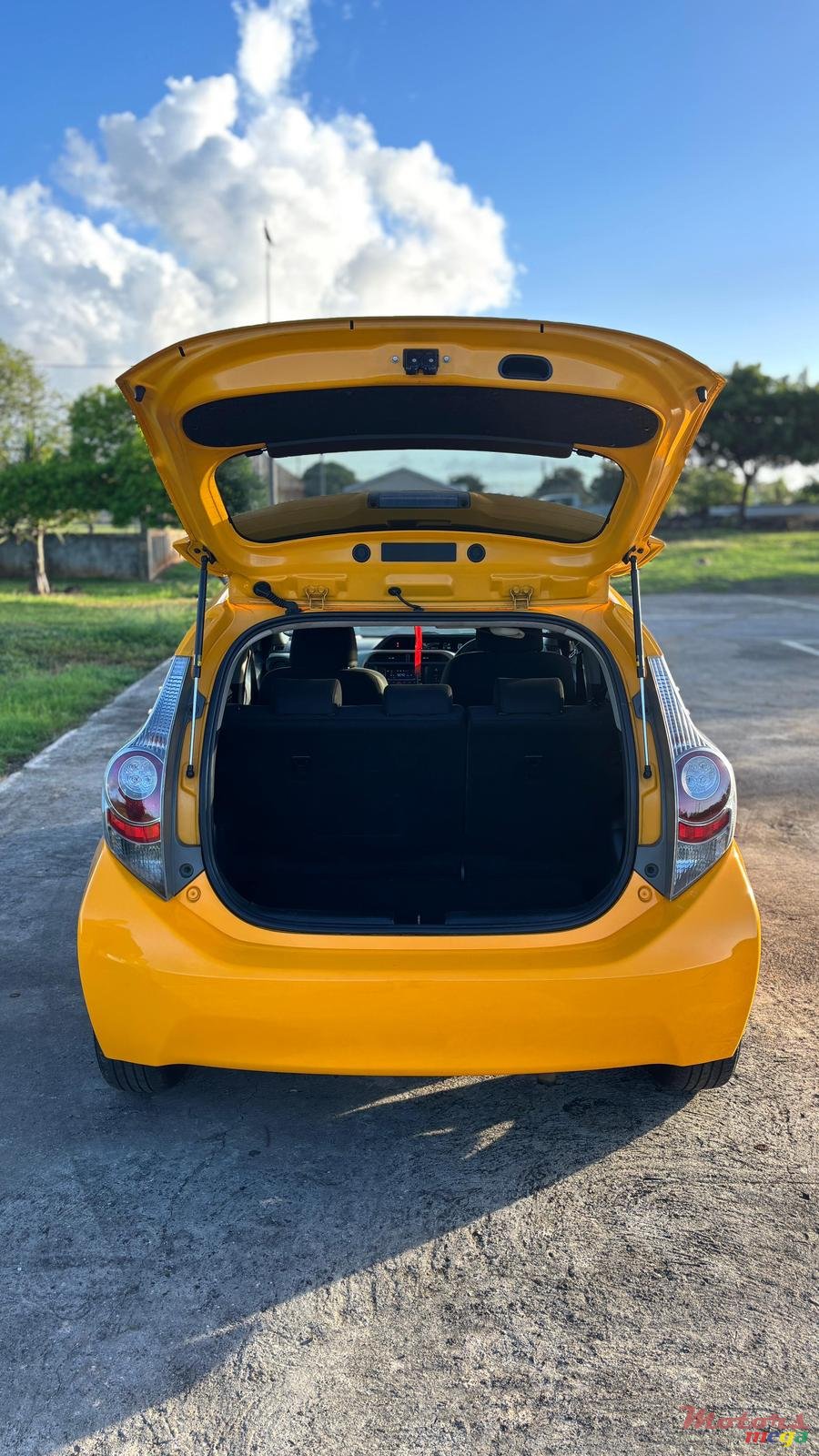 2014' Toyota Aqua photo #5