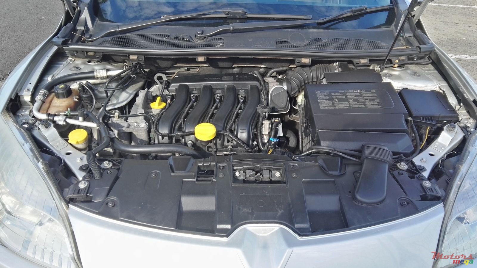 2010' Renault Megane photo #4