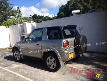 1998' Toyota RAV4 photo #1