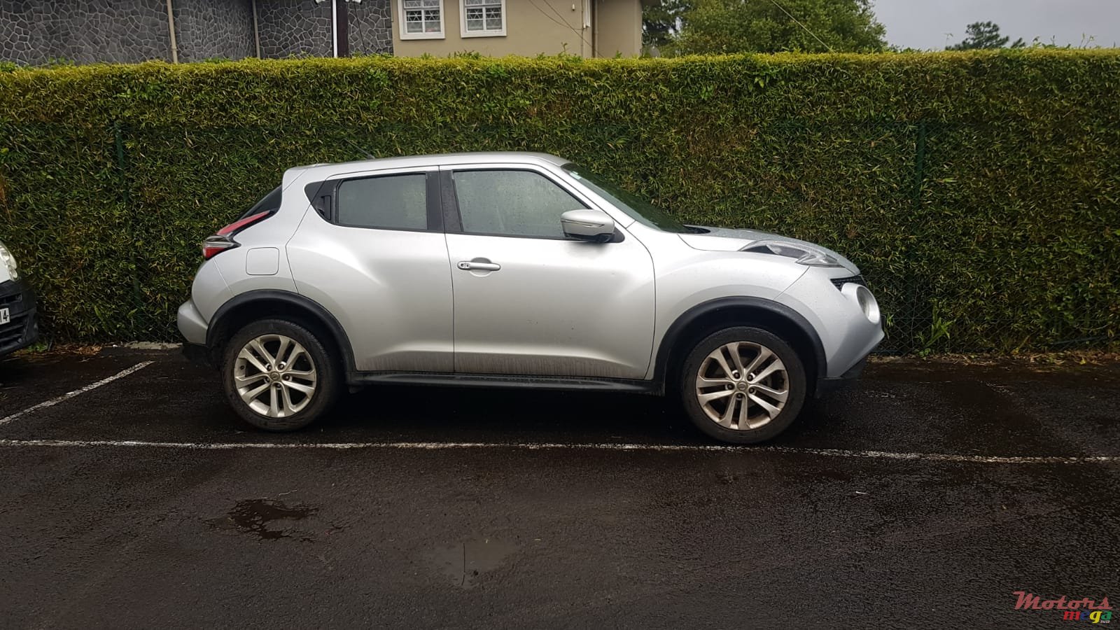 2015' Nissan Juke photo #2