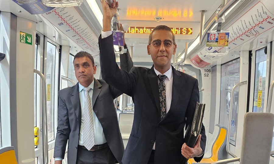 Osman Mohomed : « Ce matin, j’ai commencé mon trajet avec Mauritius Metro Express, un département qui relève de mon ministère des Transports intérieurs »