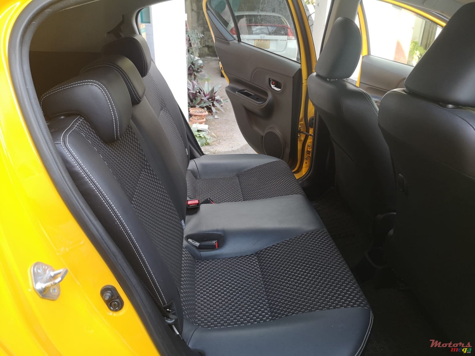 2016' Toyota Aqua sport photo #5