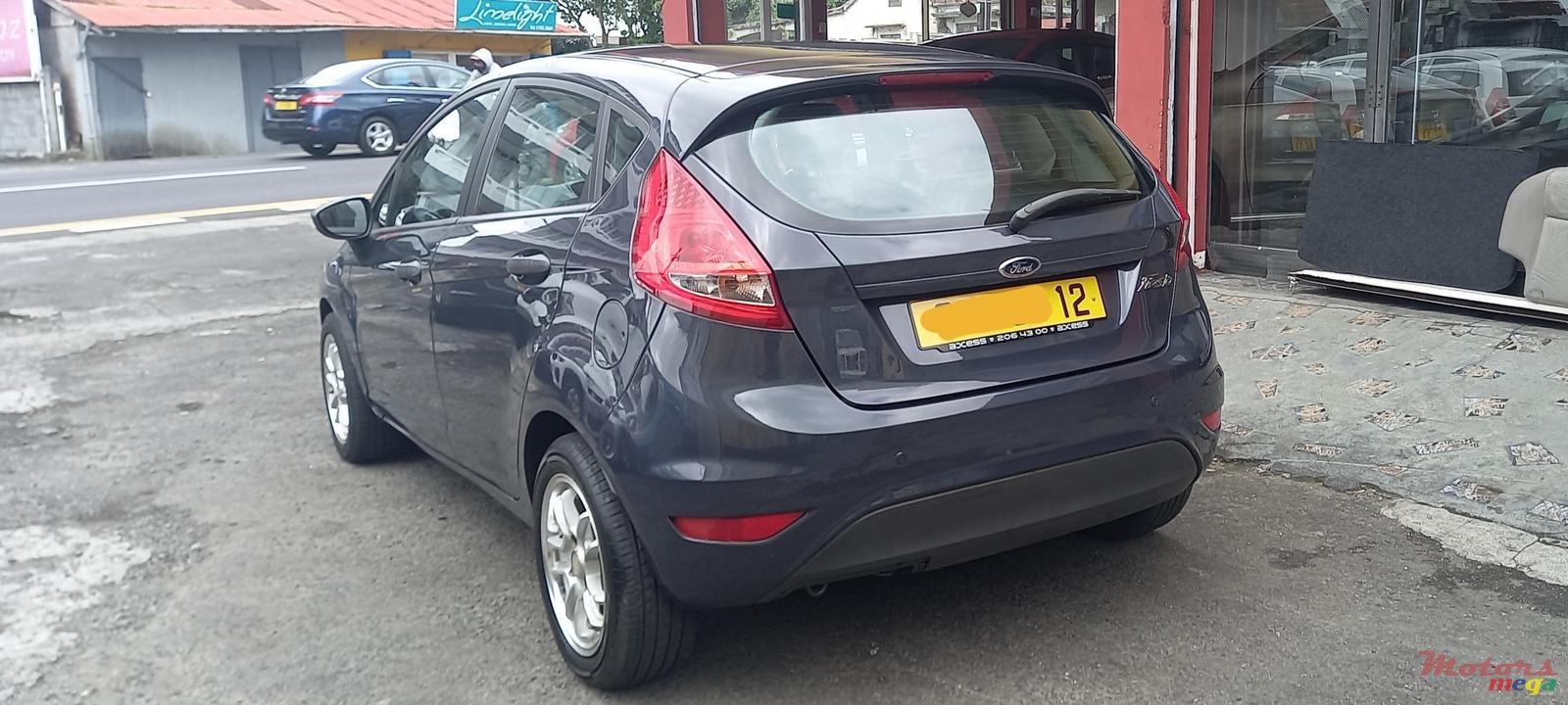 2012' Ford Fiesta photo #4