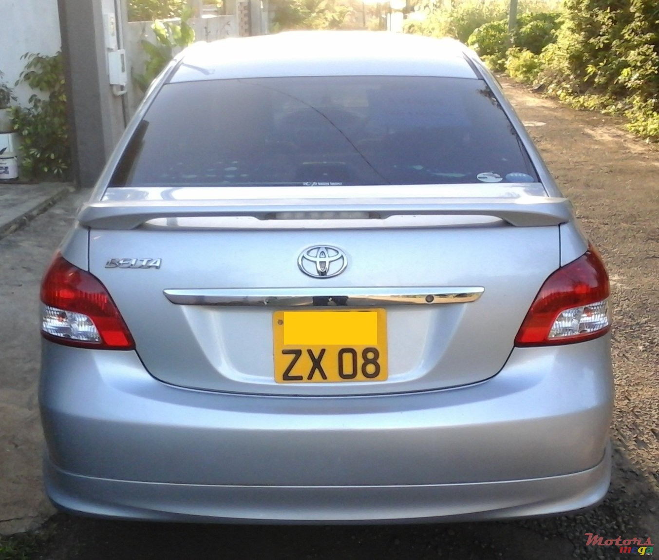 2008' Toyota Yaris photo #3