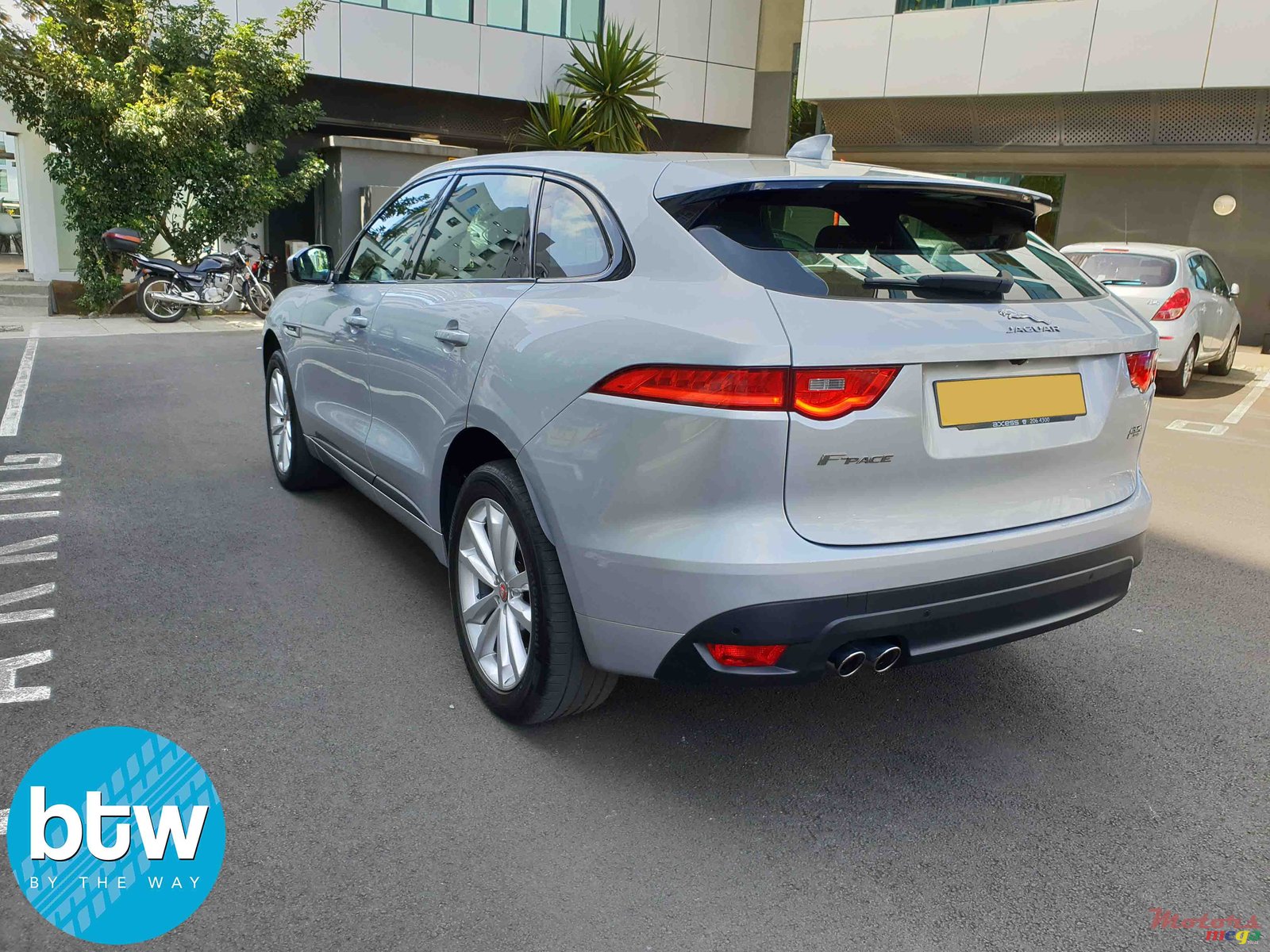 2017' Jaguar F-Type F-Pace photo #2