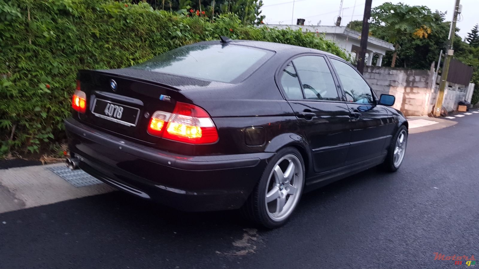 2004' BMW 318 Automatic photo #3