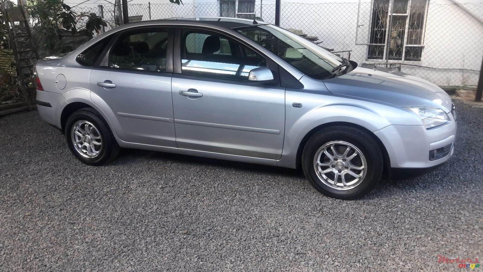 2008' Ford Focus photo #1