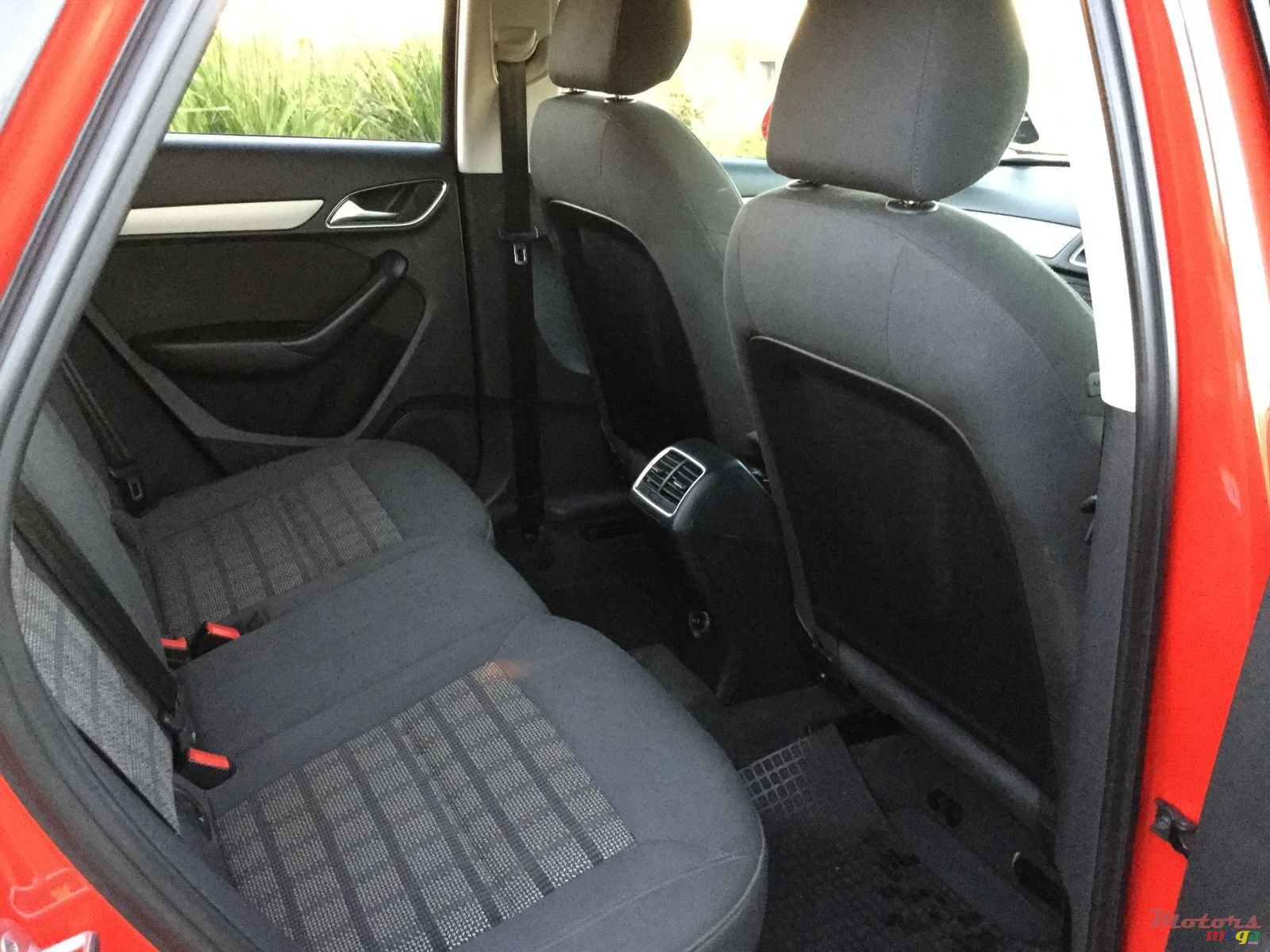 2014' Audi Q3 SUV photo #6