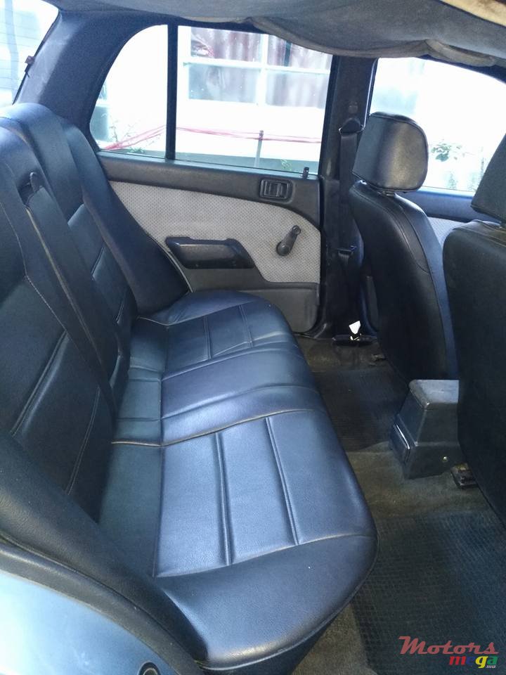 1990' Mitsubishi Lancer GLX photo #5