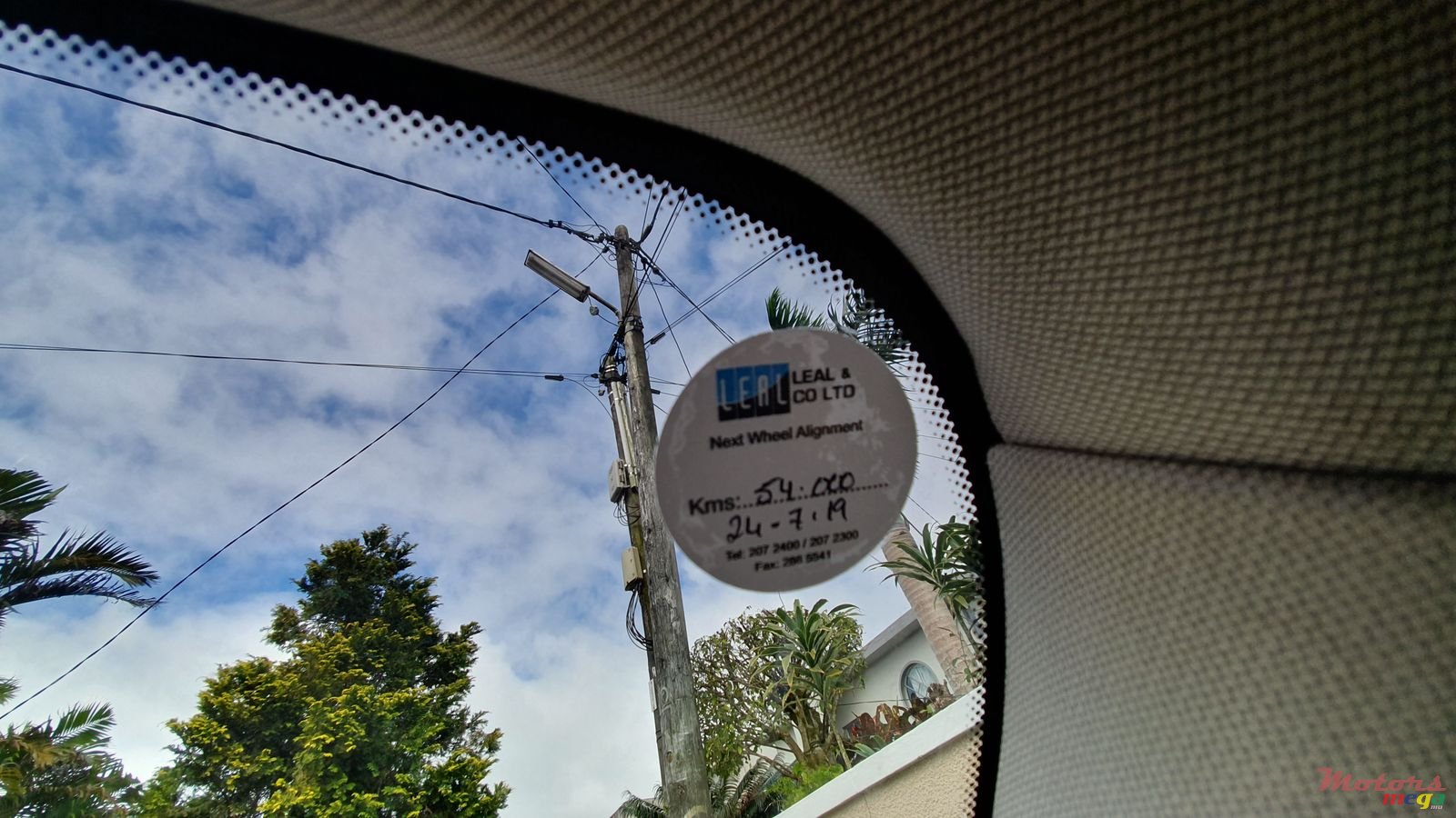 2015' BMW 3 Series 316i photo #3