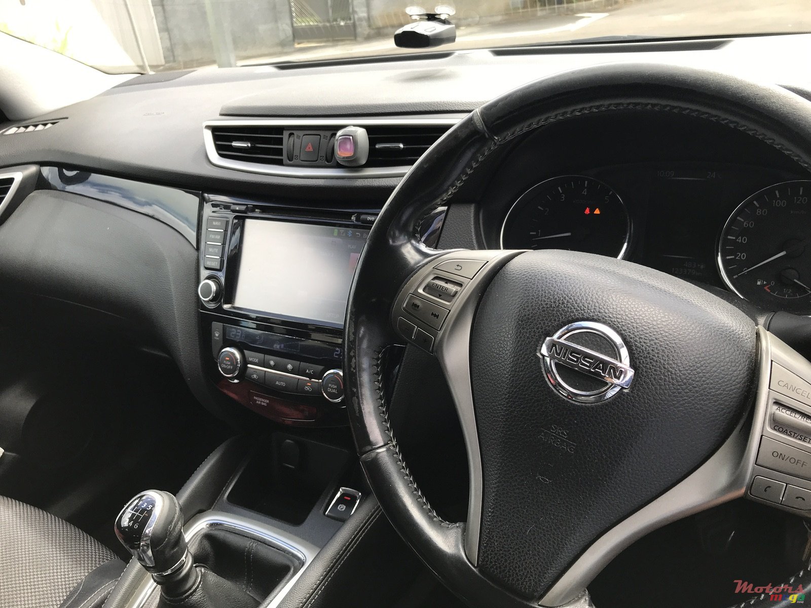 2015' Nissan Qashqai photo #5