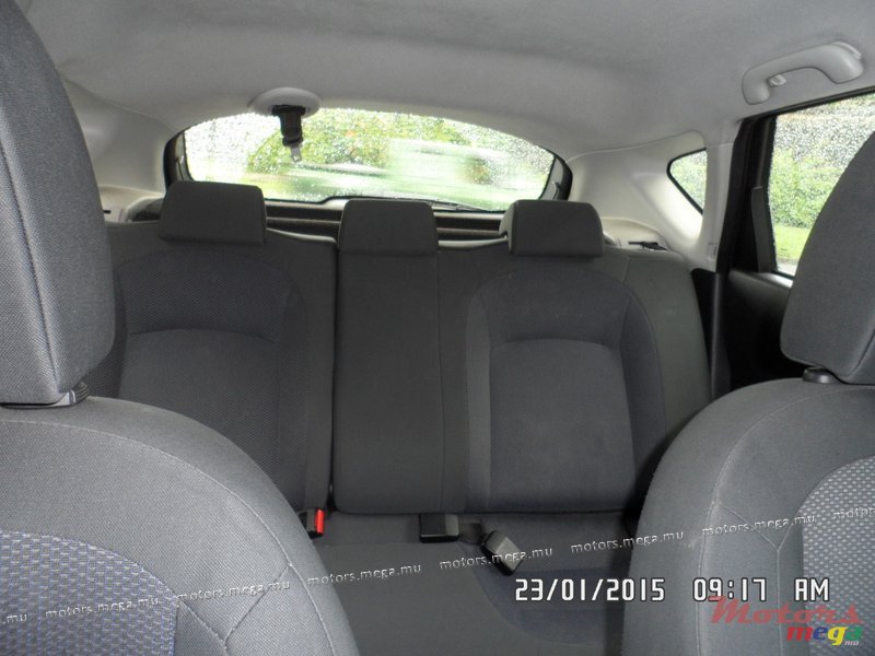 2010' Nissan Qashqai Visia photo #6
