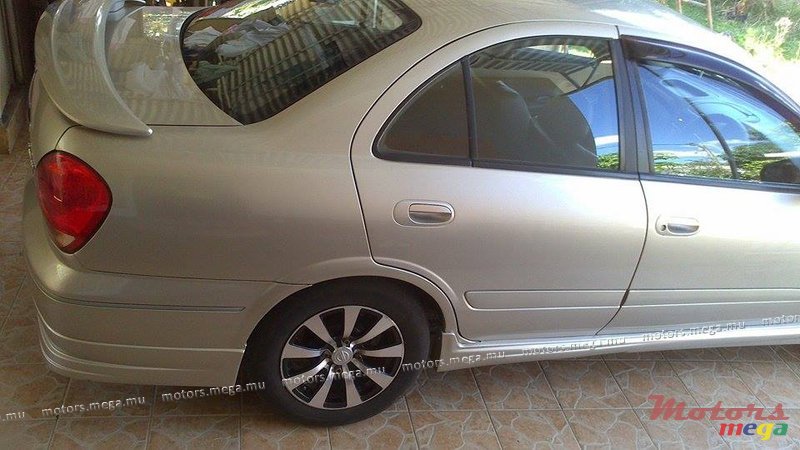 2004' Nissan Sunny n17 photo #2