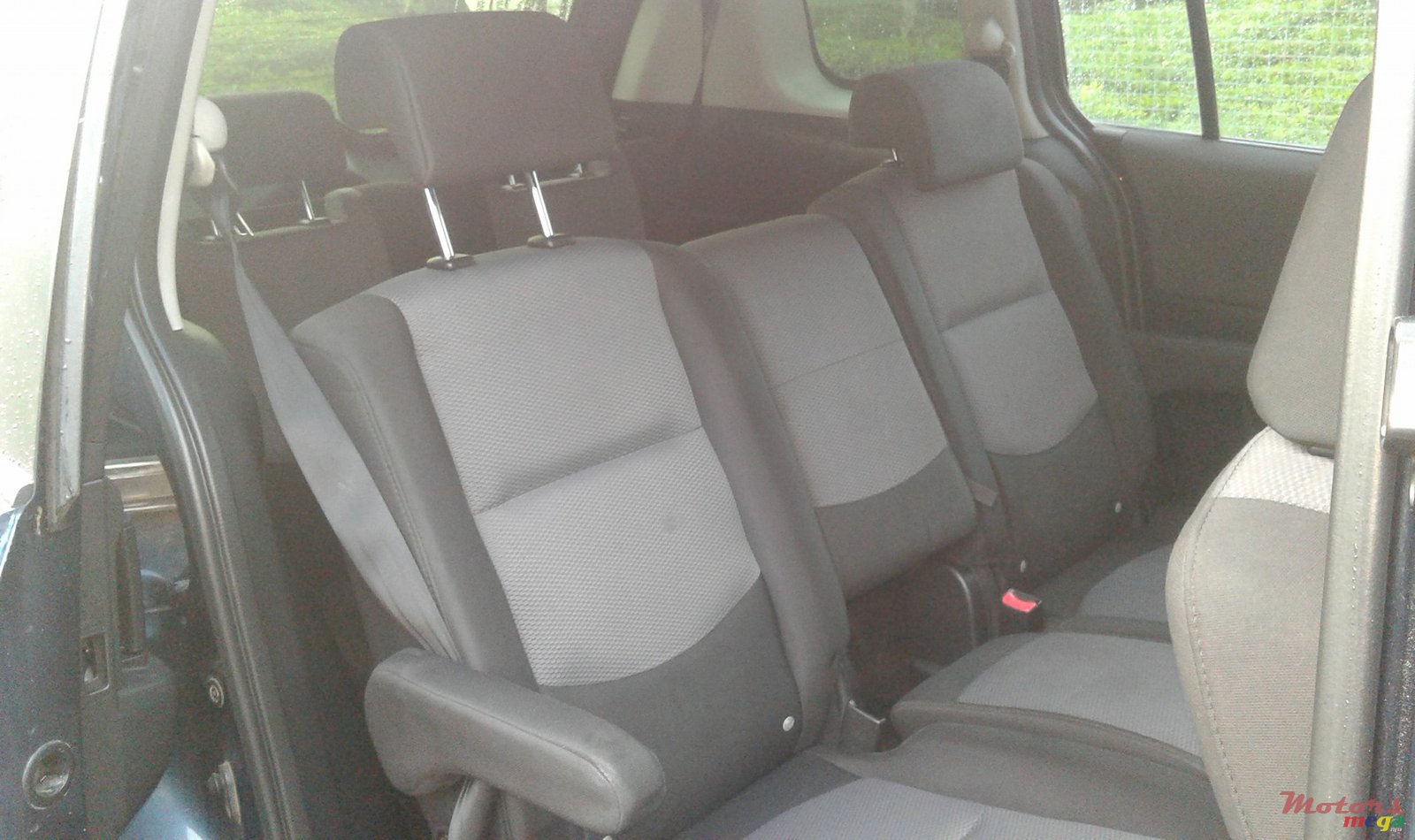 2007' Mazda 5 photo #4