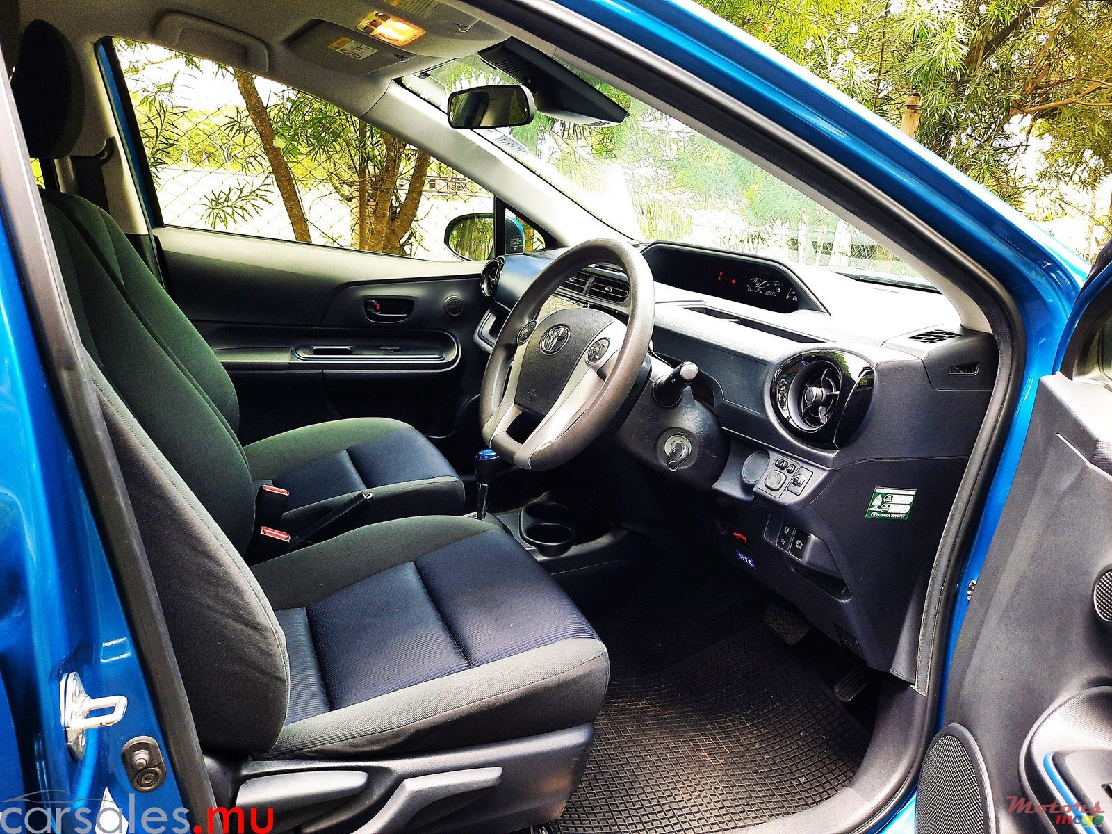 2016' Toyota Aqua 1.5 Hatchback photo #6