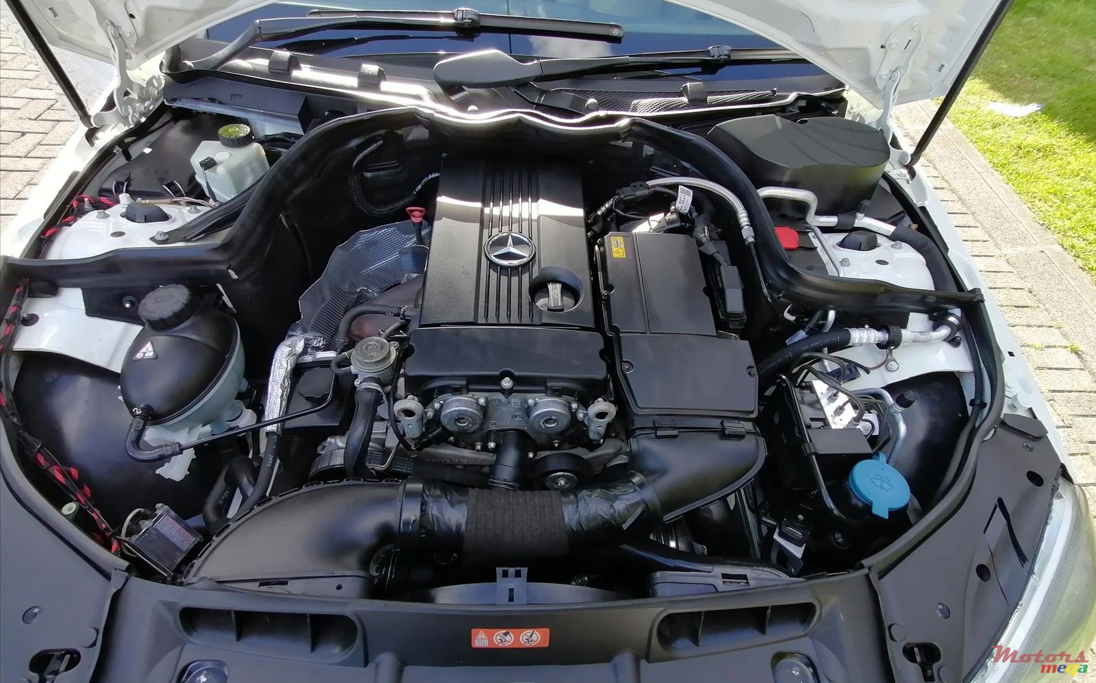 2009' Mercedes-Benz C-Class photo #6