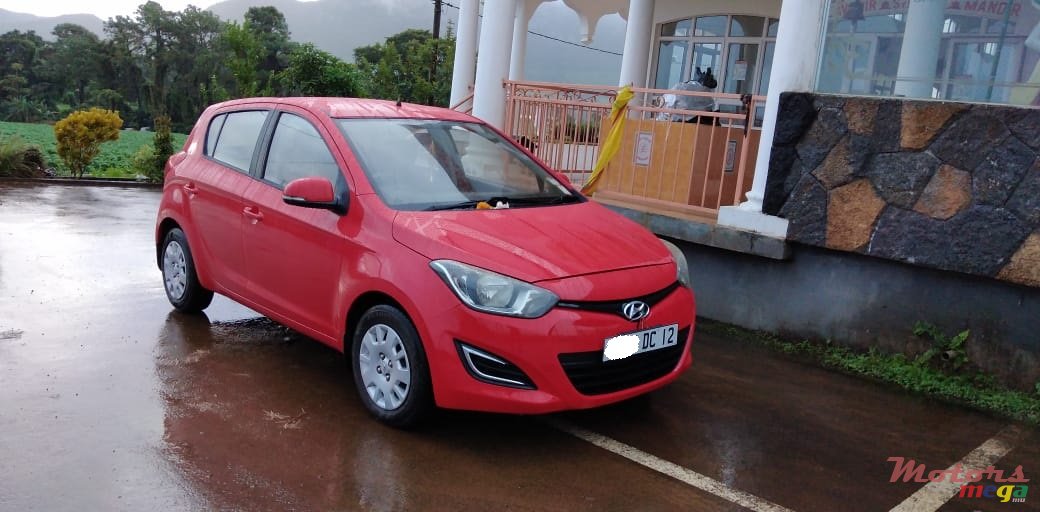 2012' Hyundai i20 photo #2