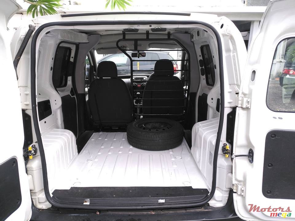 2013' Peugeot Bipper photo #7