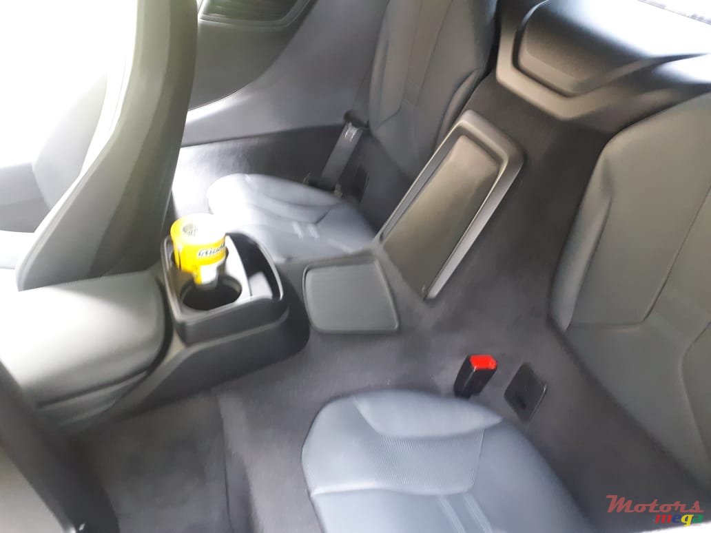 2017' BMW i8 photo #5