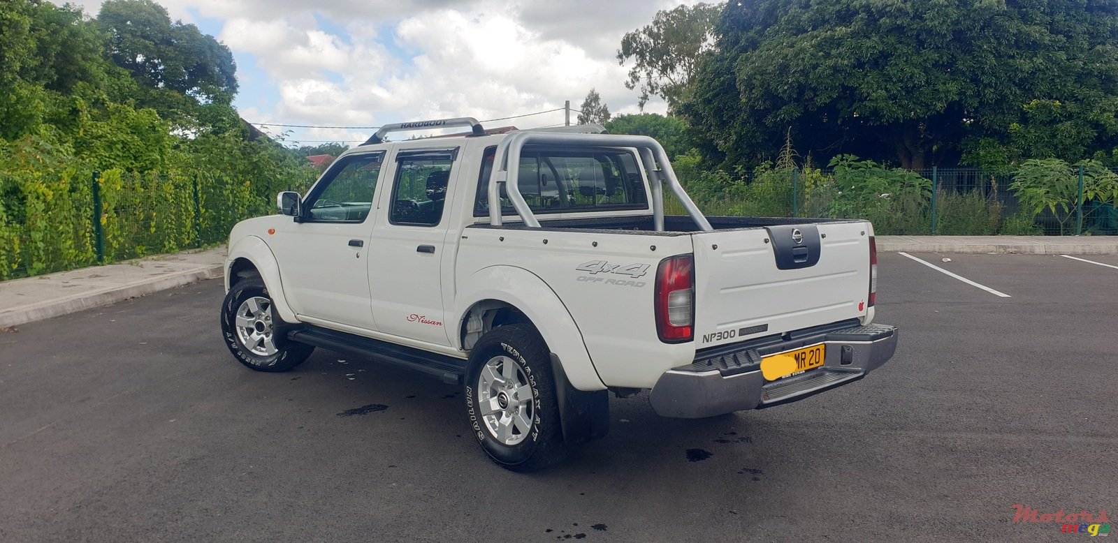 2020' Nissan Hardbody NP300 photo #3