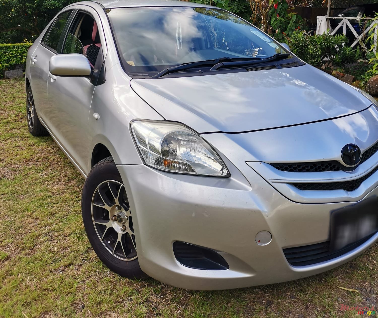 2008' Toyota Belta photo #1