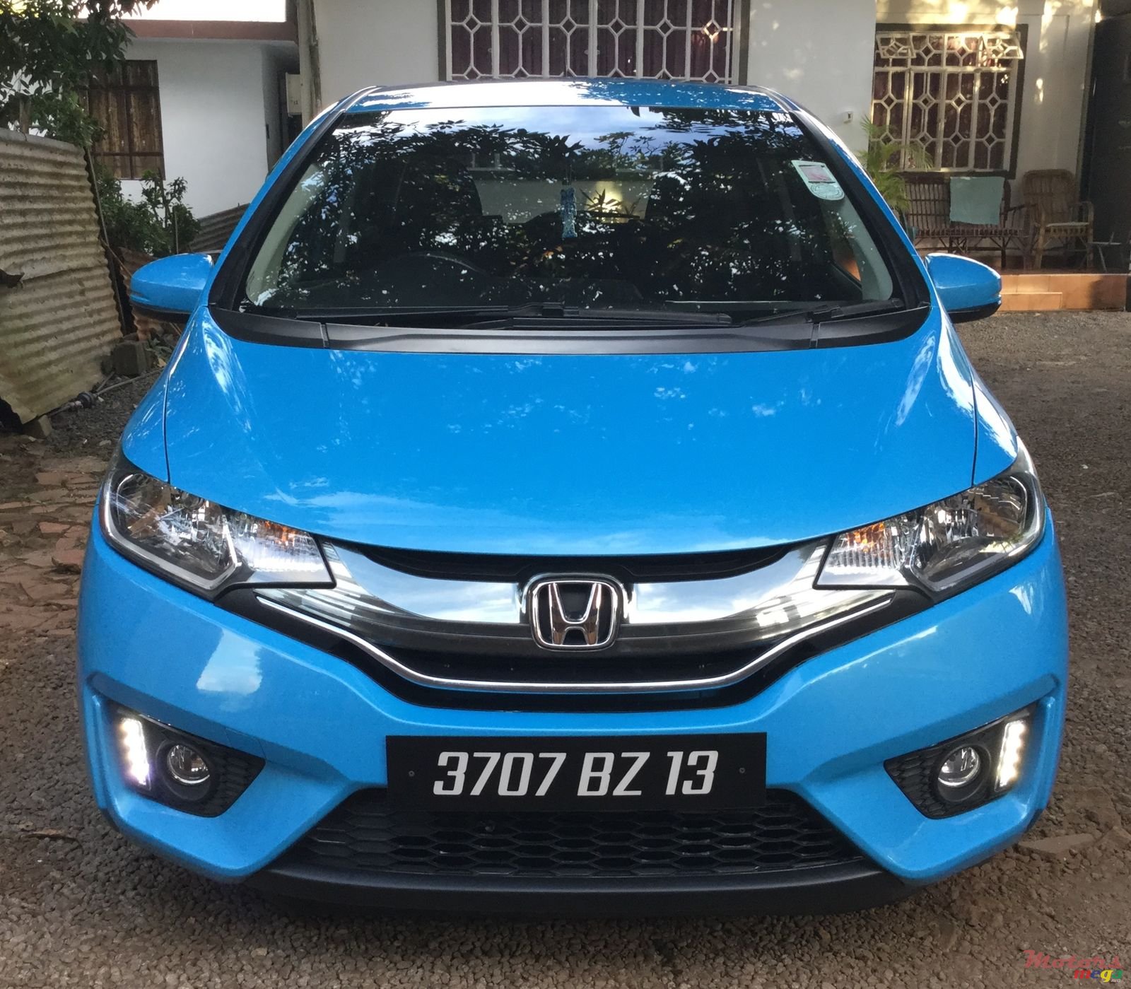 2013' Honda Fit Hybrid photo #1