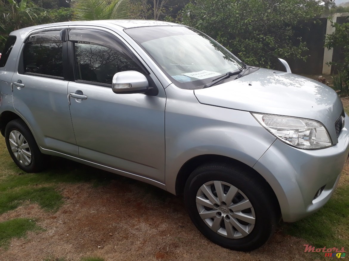 2008' Toyota Rush photo #1