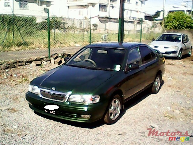 2000' Nissan Sunny photo #1