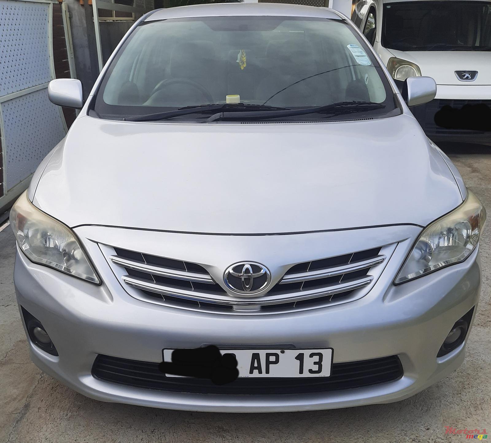 2013' Toyota Corolla photo #3