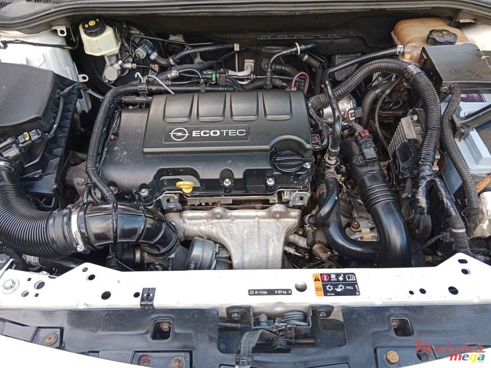 2015' Opel Astra 1.4l Automatic photo #6