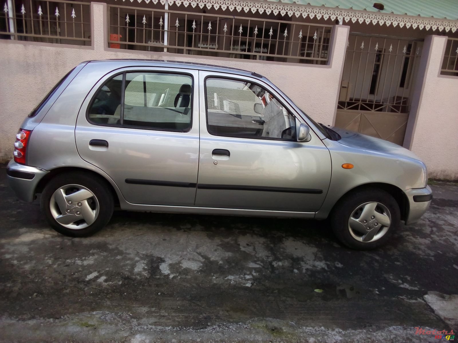 2000' Nissan March photo #2