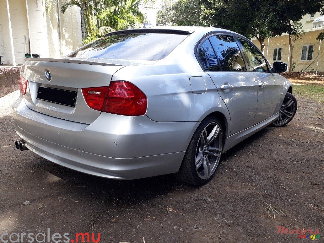 2009' BMW 318 photo #3
