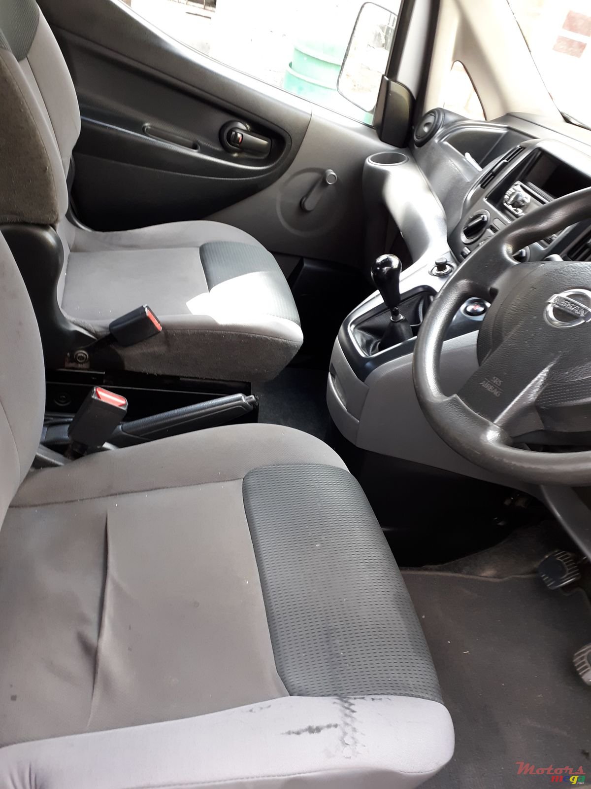 2010' Nissan NV200 GOODS VEHICLE photo #5