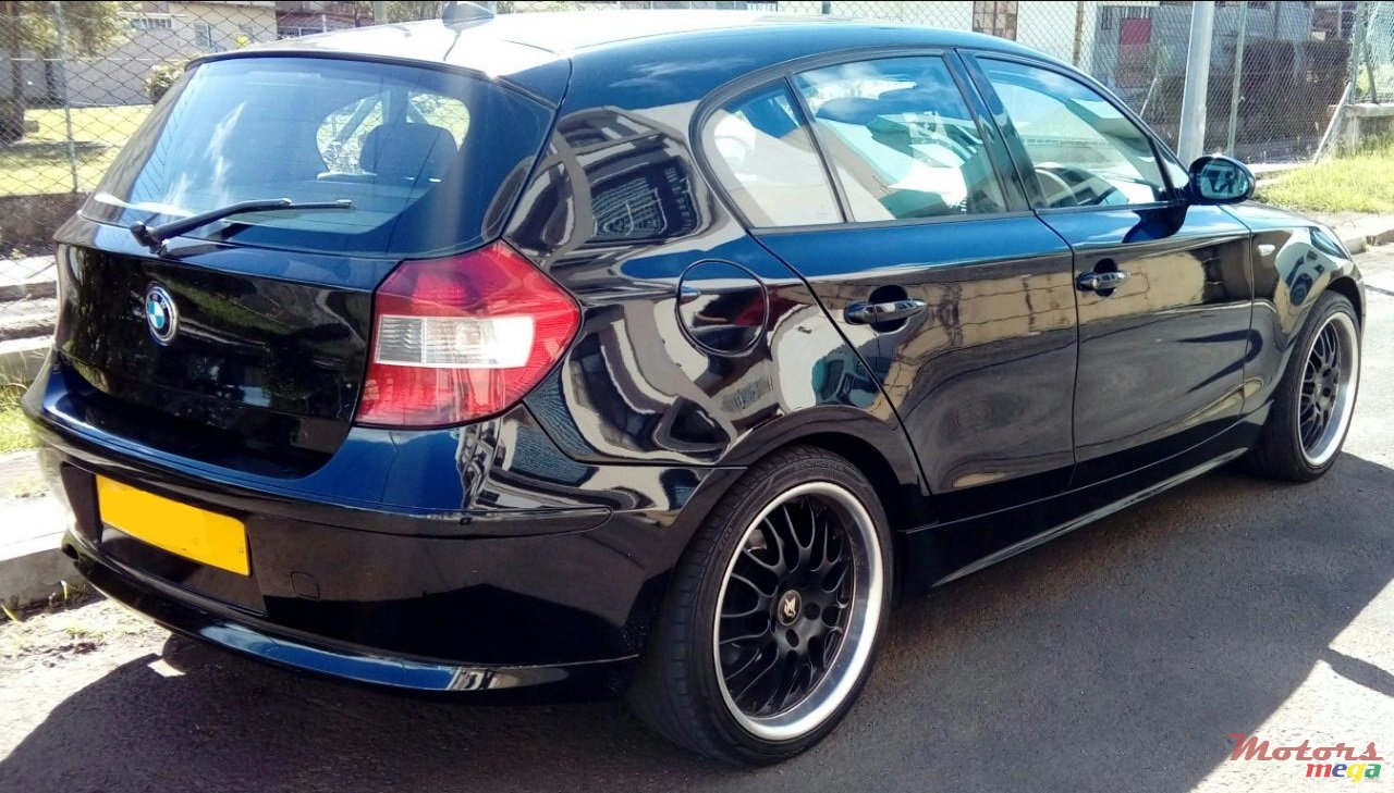 2005' BMW 1 Series 116i photo #5