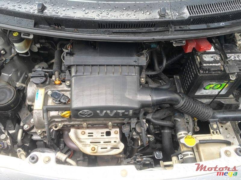 2007' Toyota Vitz 1300cc vvti photo #2
