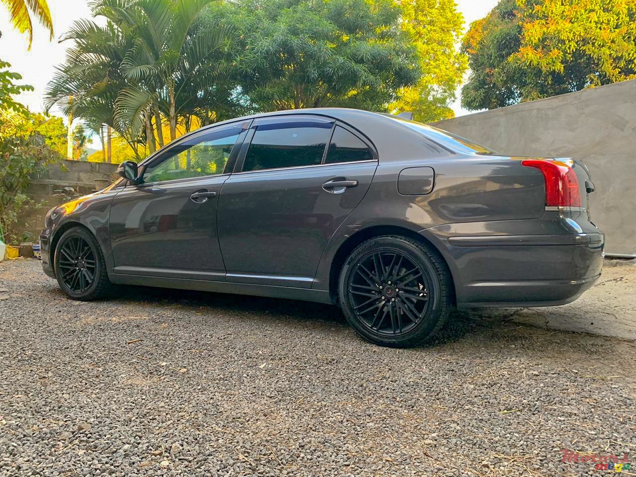 2008' Toyota Avensis photo #7