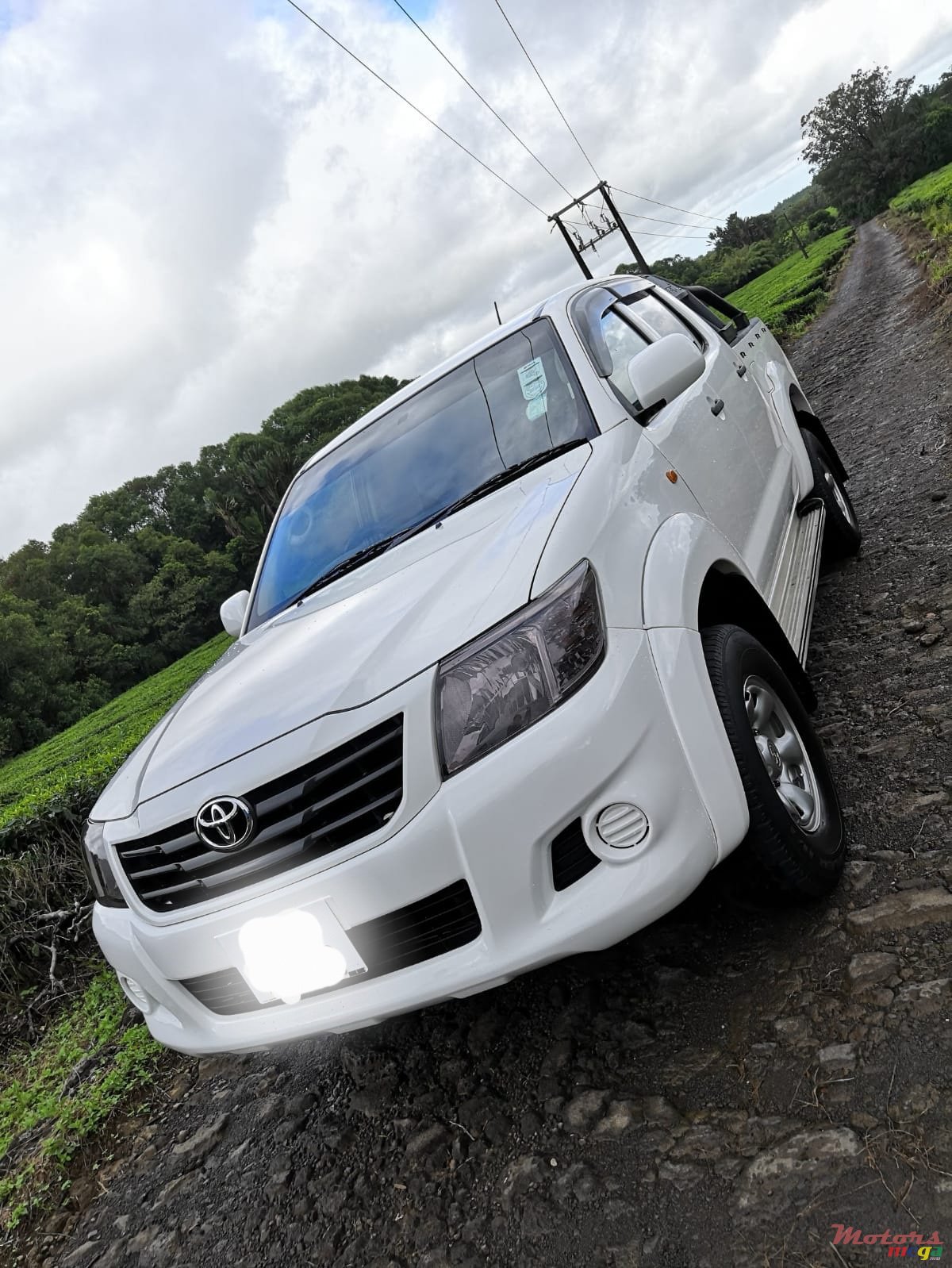 2012' Toyota Hilux 2x4 2.5 Turbo photo #1