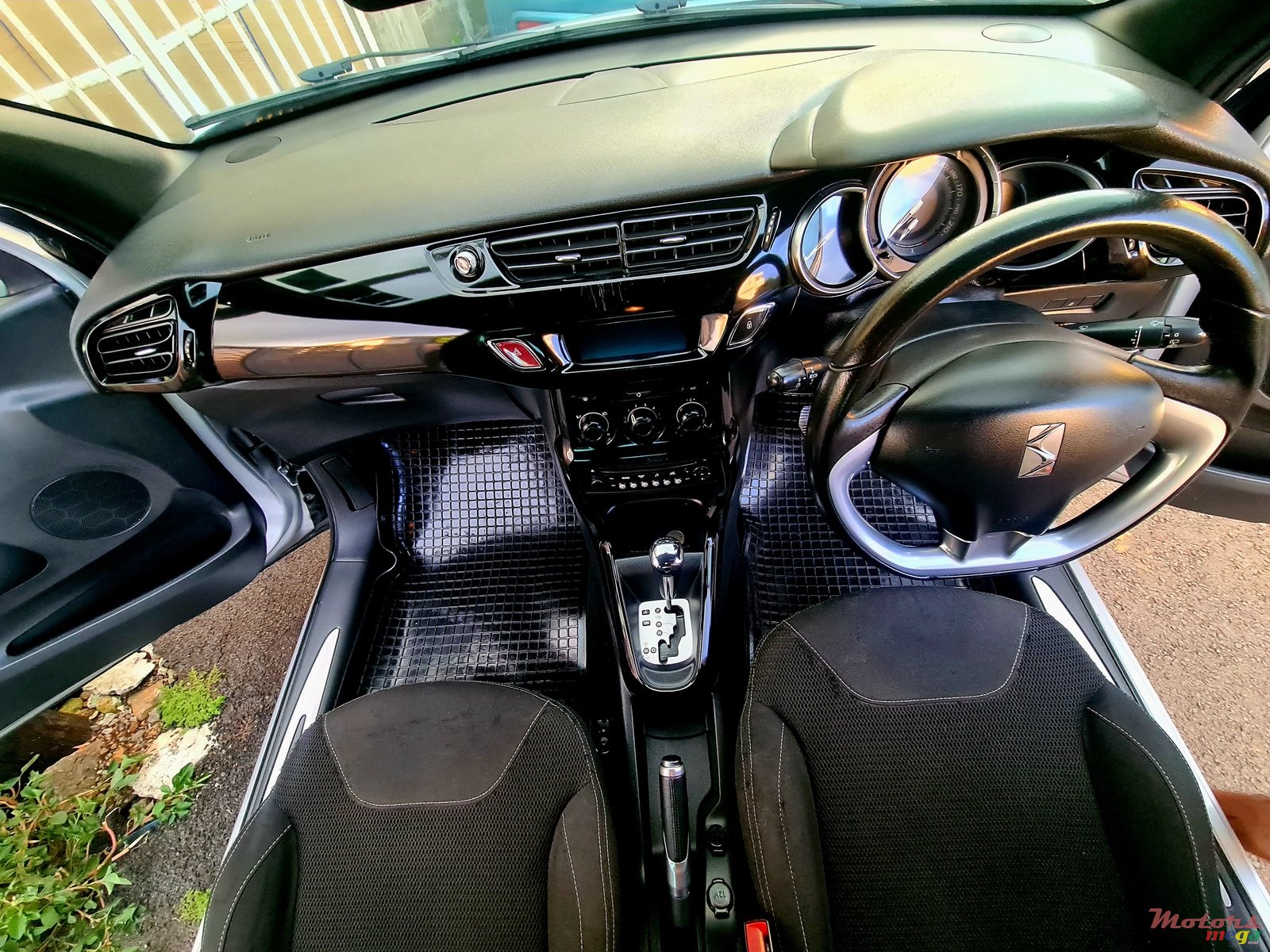 2016' Citroen DS3 photo #4