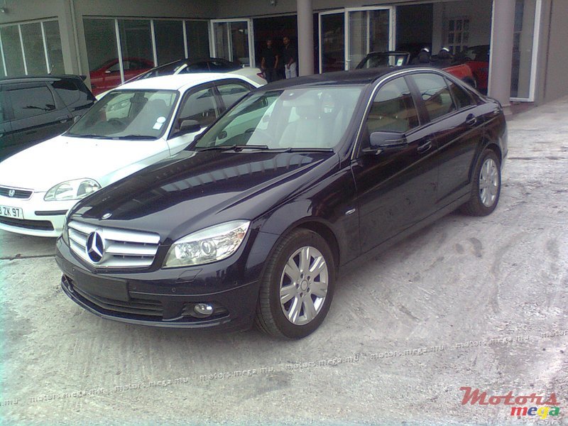 2010' Mercedes-Benz c180 photo #1