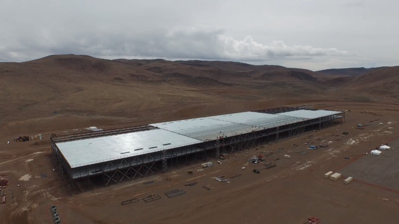 Let's Take Another Drone Flyby of the Tesla Gigafactory