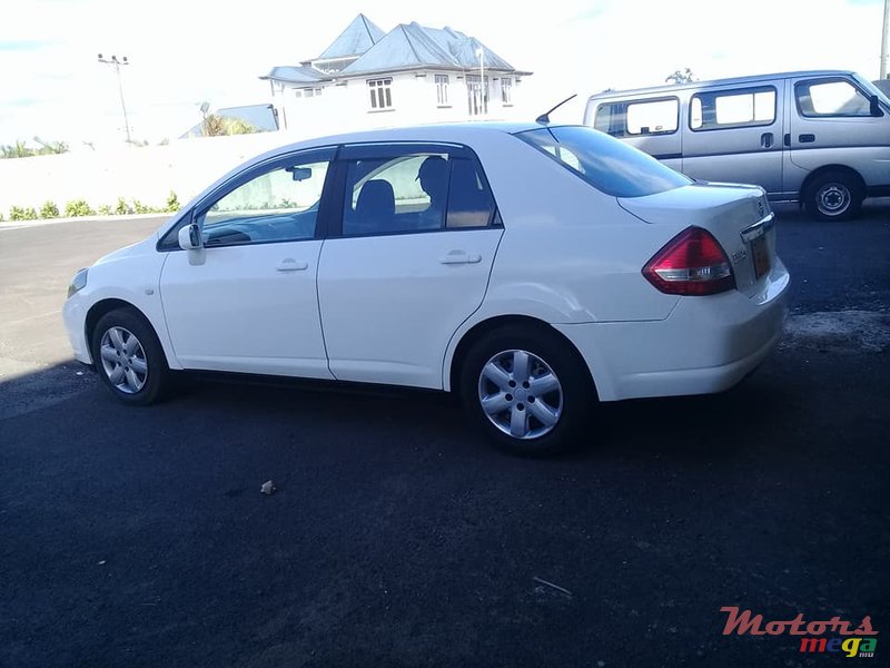 2005' Nissan Tiida photo #4