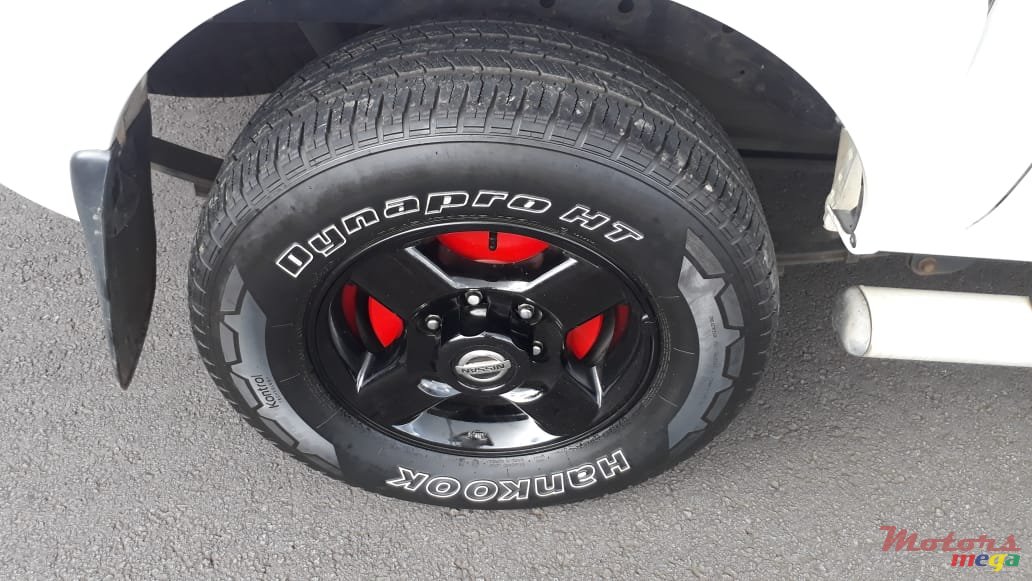 2013' Nissan NP300 Hardbody photo #5