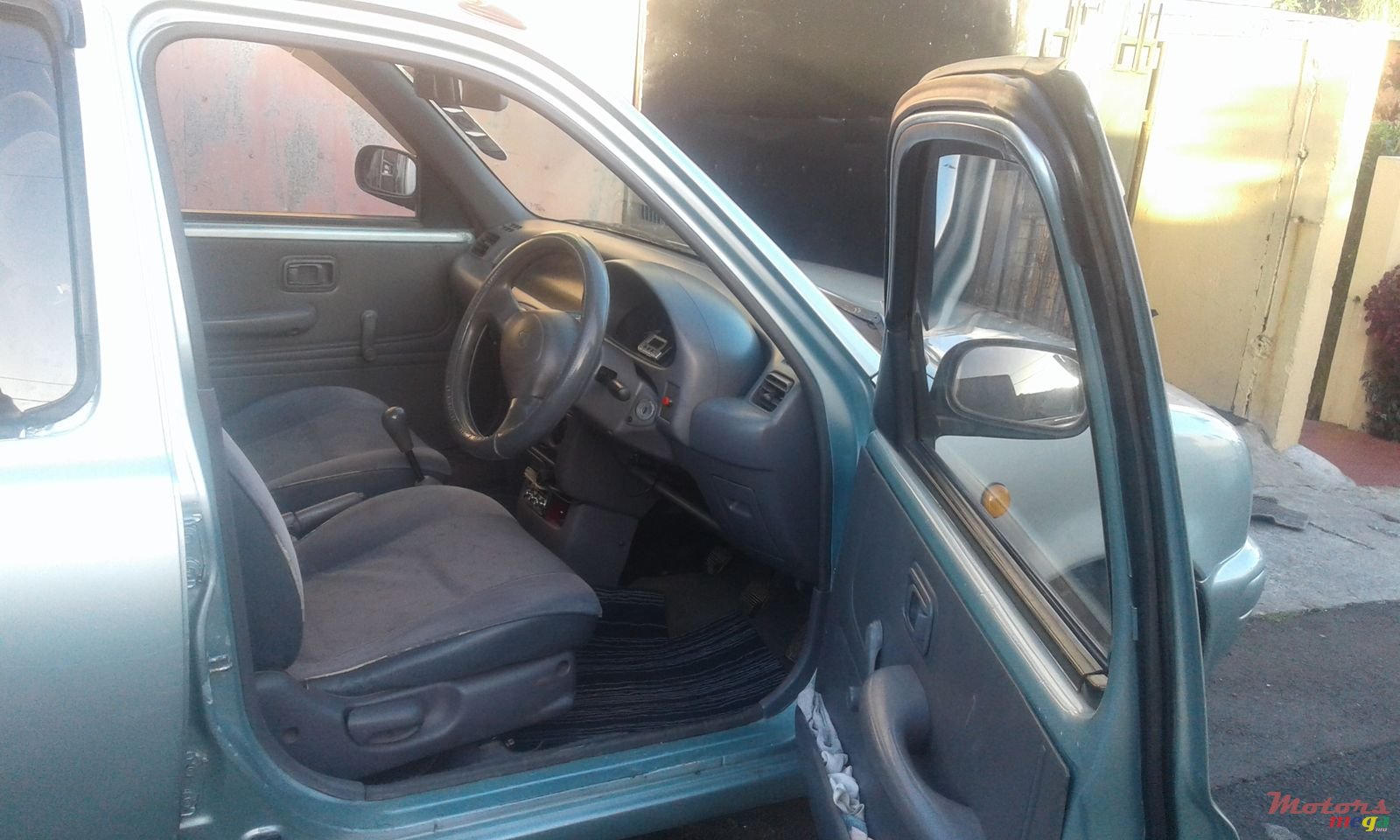 1994' Nissan photo #5