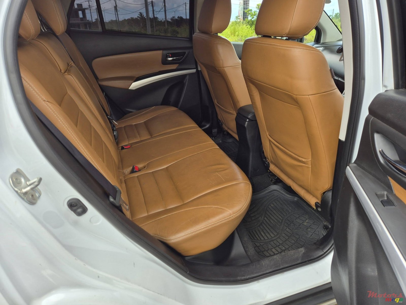 2015' Suzuki SX4 S-Cross photo #6