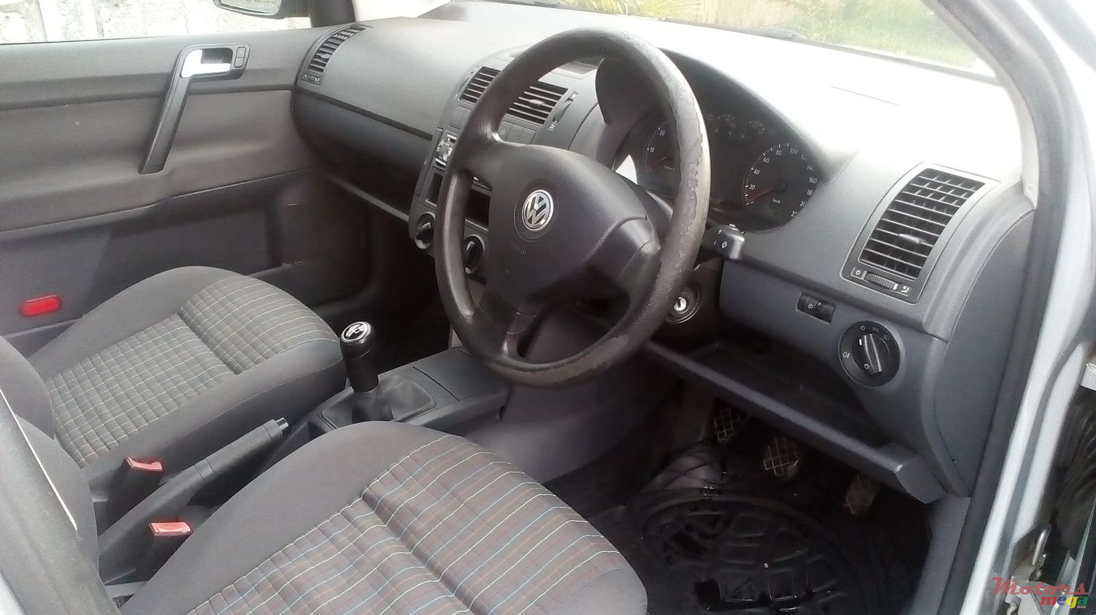 2010' Volkswagen POLO 1.2, t/options, seul prop photo #3