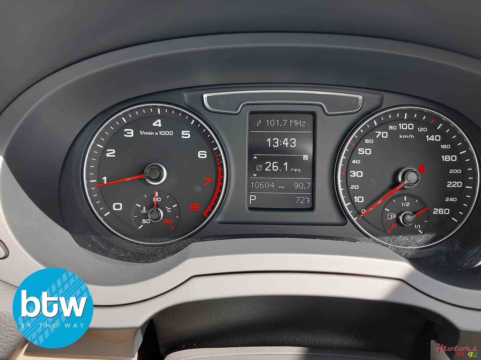 2017' Audi Q3 photo #7