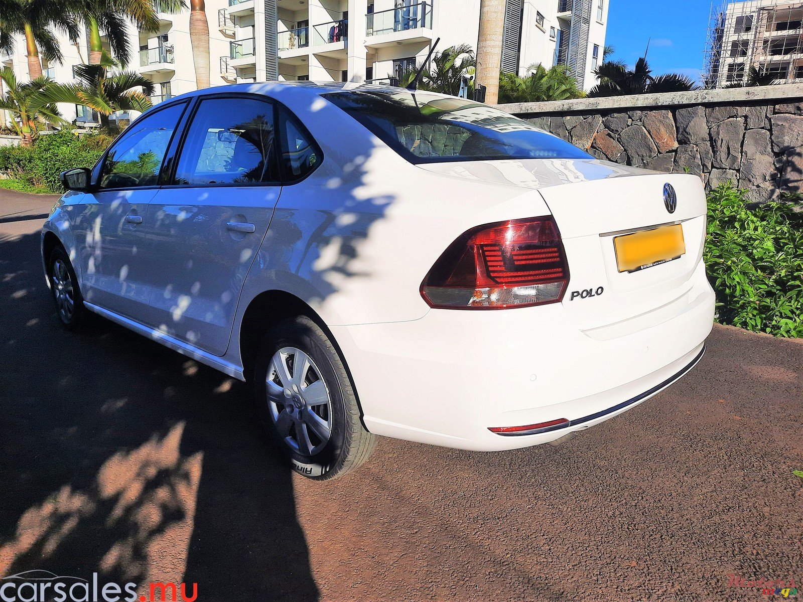 2017' Volkswagen Polo 1.4 Sedan photo #3