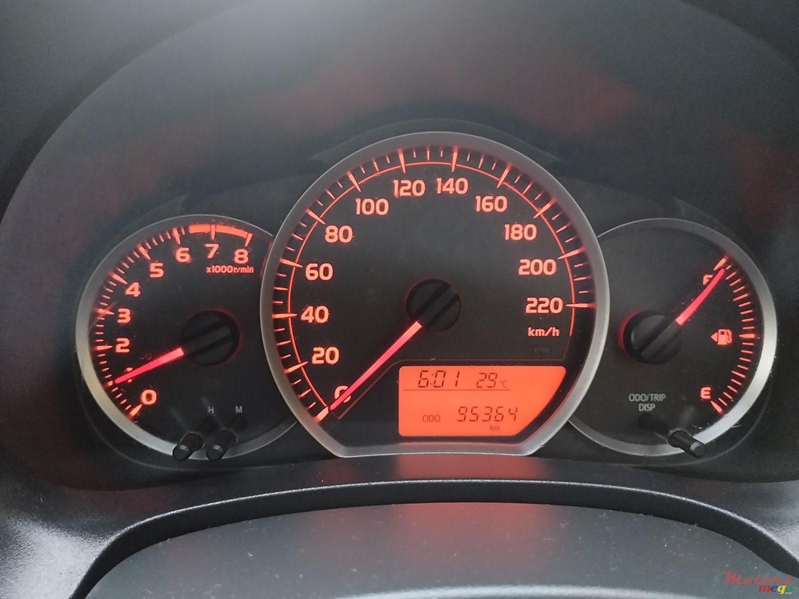 2014' Toyota Yaris photo #3