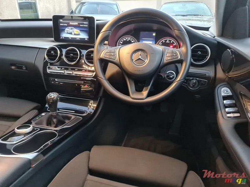 2017' Mercedes-Benz C180 photo #2