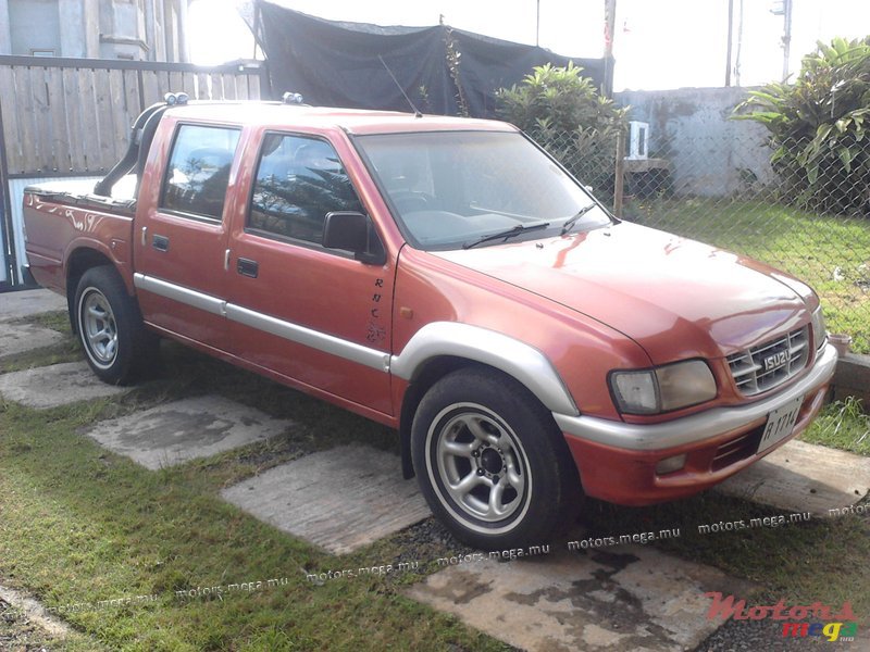 1999' Isuzu photo #1